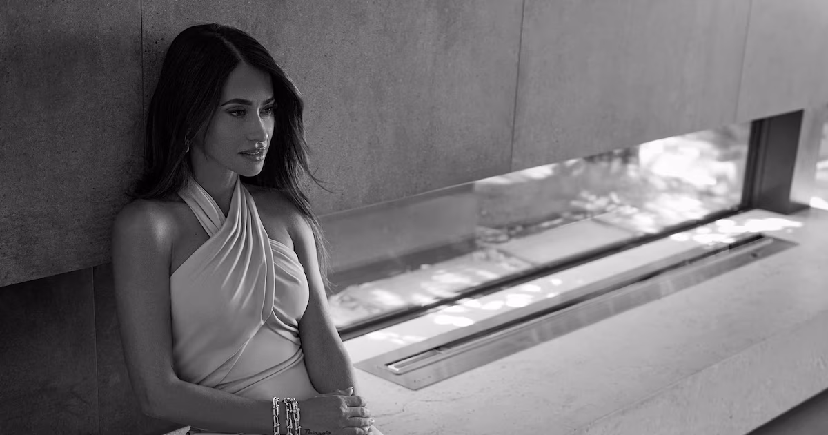 Antonela Raccuzzo brilla en sus creaciones con lujosos vestidos y joyas únicas