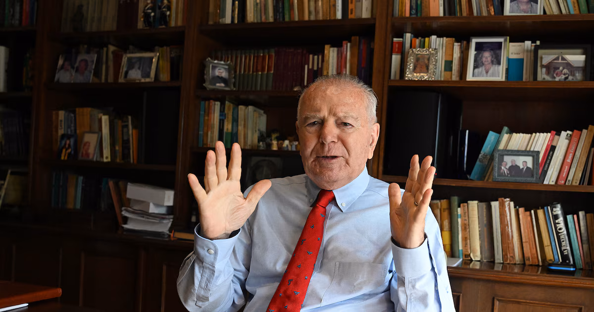 Orlando Ferreres: «La economía vive una paradoja: algunos sectores crecen, mientras otros se debilitan»