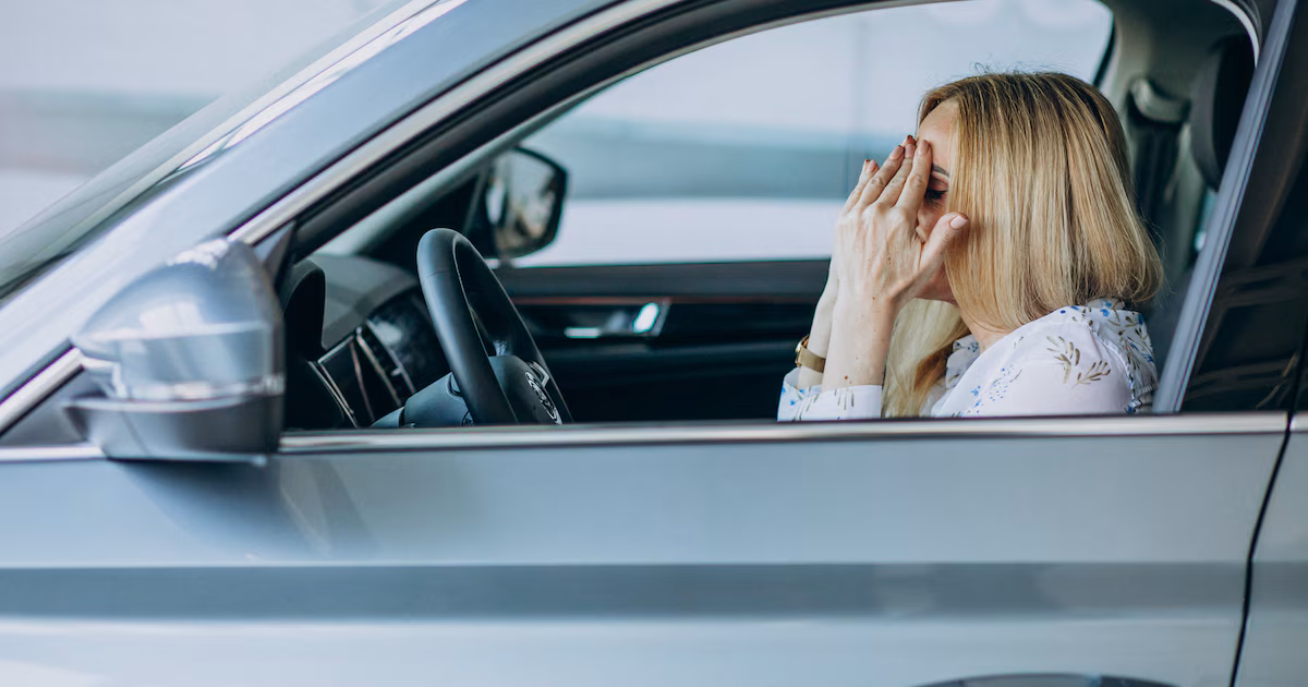 Compró un coche con 0 km, lo reparó nueve veces y casi se suicida en la carretera: multa millonaria para fabricante y concesionario