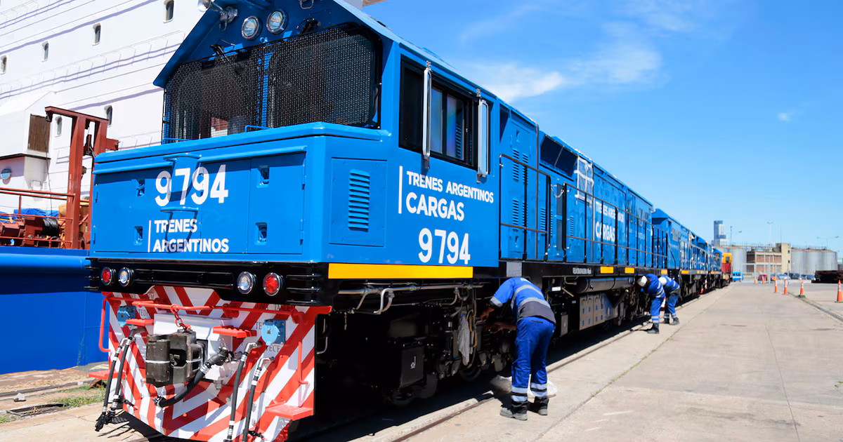 Dispusieron que producto de la venta de materiales de Belgrano Cargas se destine a infraestructura vial