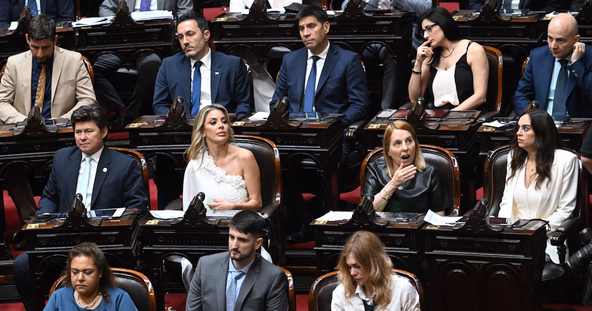 La administración ha percibido el cansancio del Congreso en las últimas semanas e impuso restricciones a sus representantes.