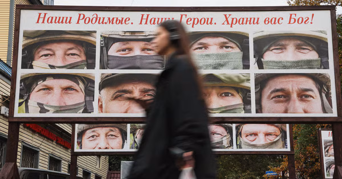 En el frente, los soldados rusos pagan a los oficiales para sobrevivir