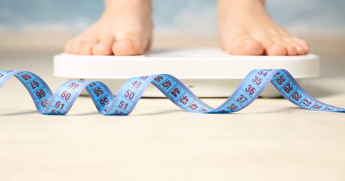 Tener sobrepeso durante muchos años y no pasar un solo examen aumentará el riesgo de sufrir enfermedades cardíacas.