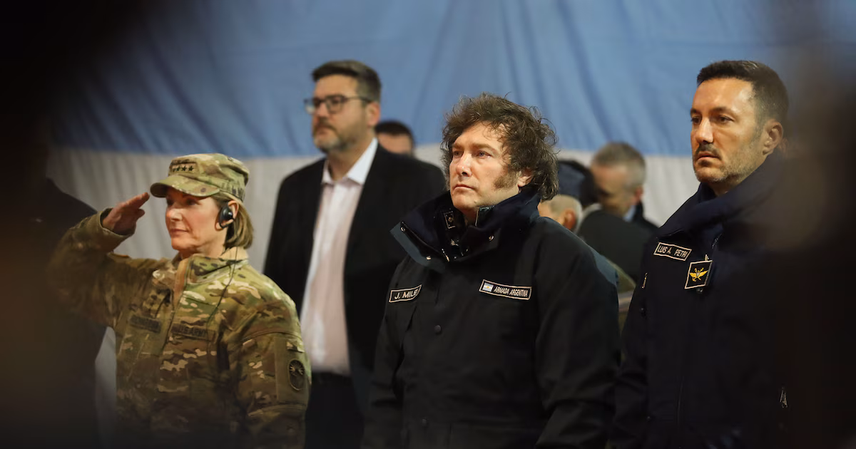 Ante reclamos por las Islas Malvinas y un nuevo escándalo que involucra a un funcionario clave, el gobierno quiere acelerar el trabajo de base estratégico