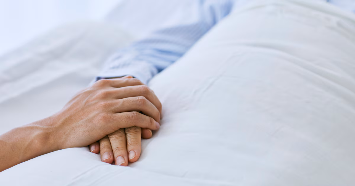Cómo la ansiedad preoperatoria afecta el dolor, la recuperación y las complicaciones posoperatorias