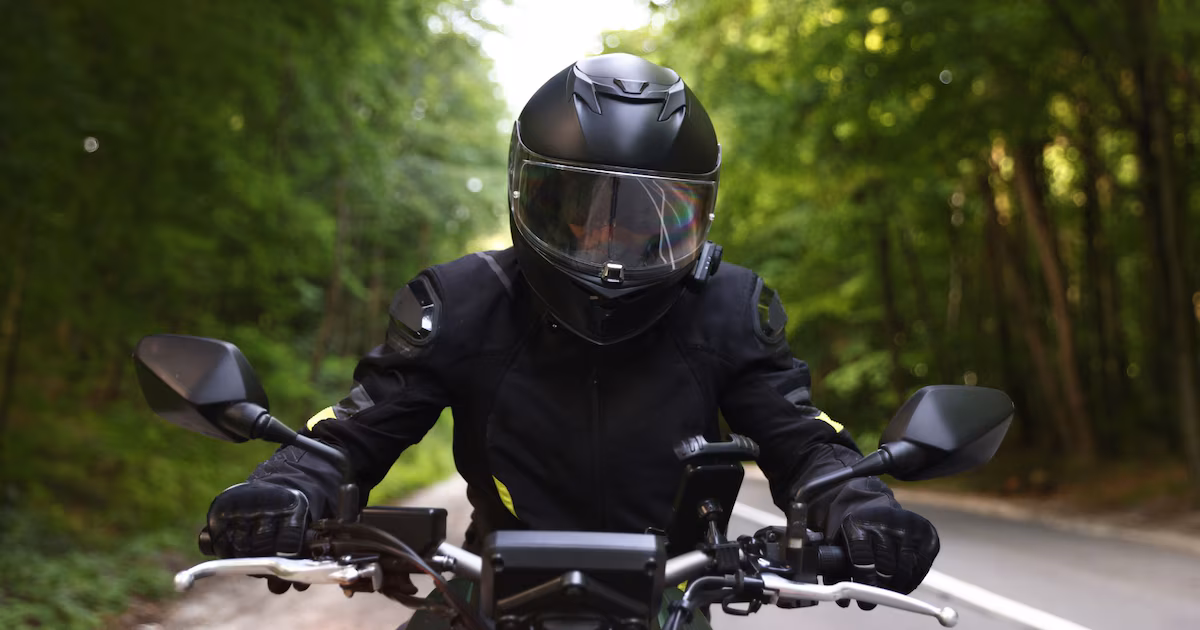 Siete consejos para viajar seguro en moto durante la Semana Santa
