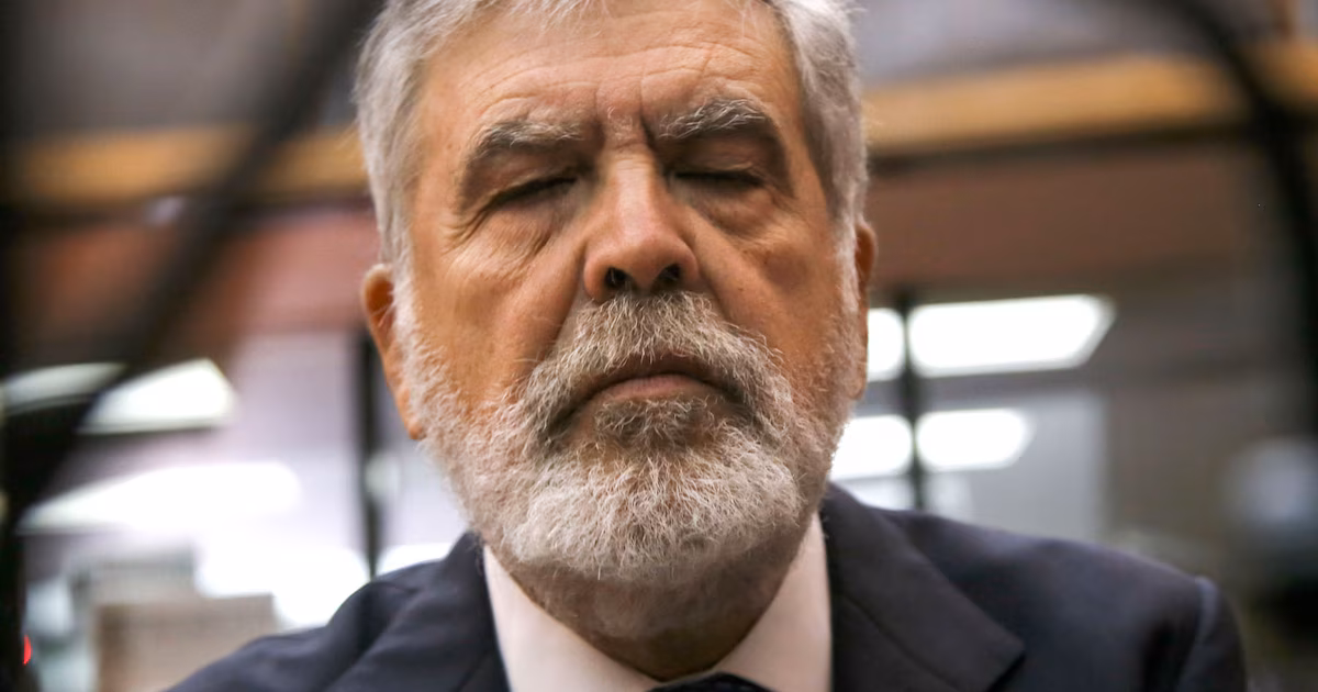 Exministro Julio DeVido permanece en cuidados intensivos por infarto