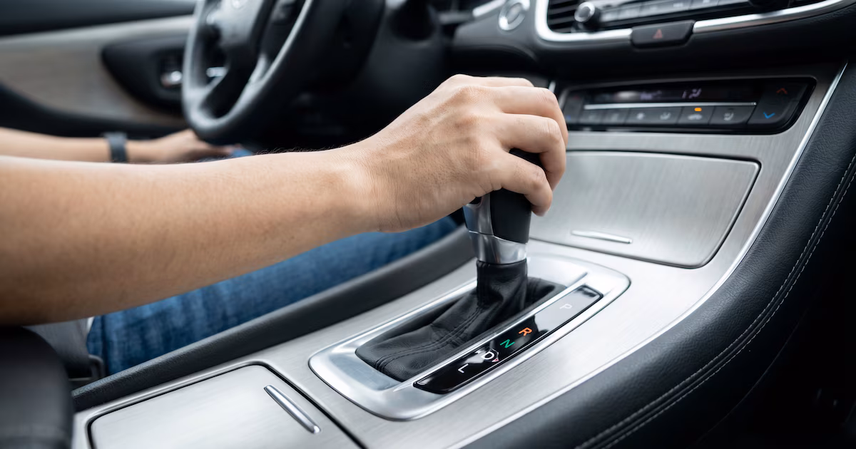 ¿Qué significa la letra «D»? ¿Por qué no existe en los coches manuales?