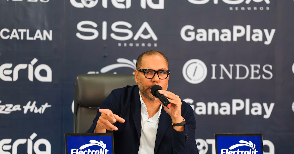 Presidente de FESFUT anuncia nueva estructura de la Primera División de El Salvador