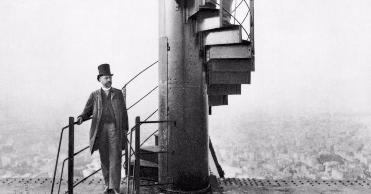 Un tramo de 14 escalones se vende por más de 450.000 euros en una subasta: «Cuando compras una parte de la Torre Eiffel, compras parte de París»