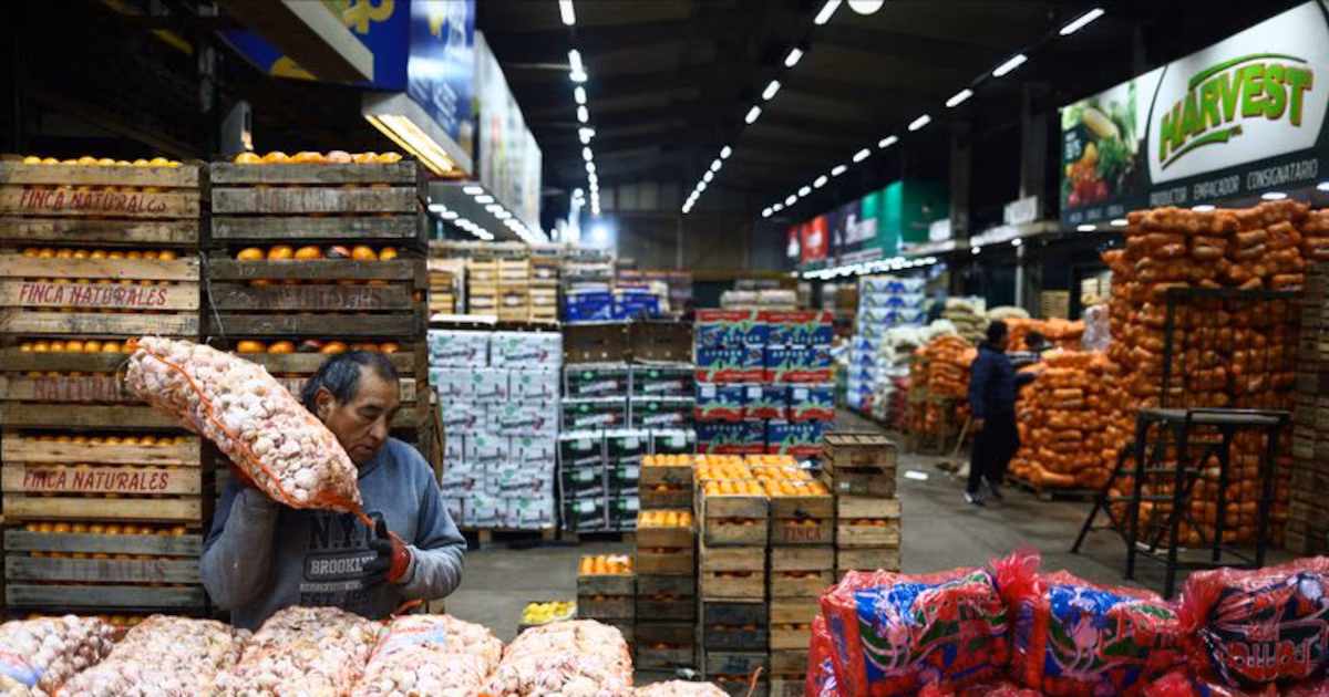 La inflación mayorista se aceleró hasta el 5,2% en abril y el IPC se duplicó