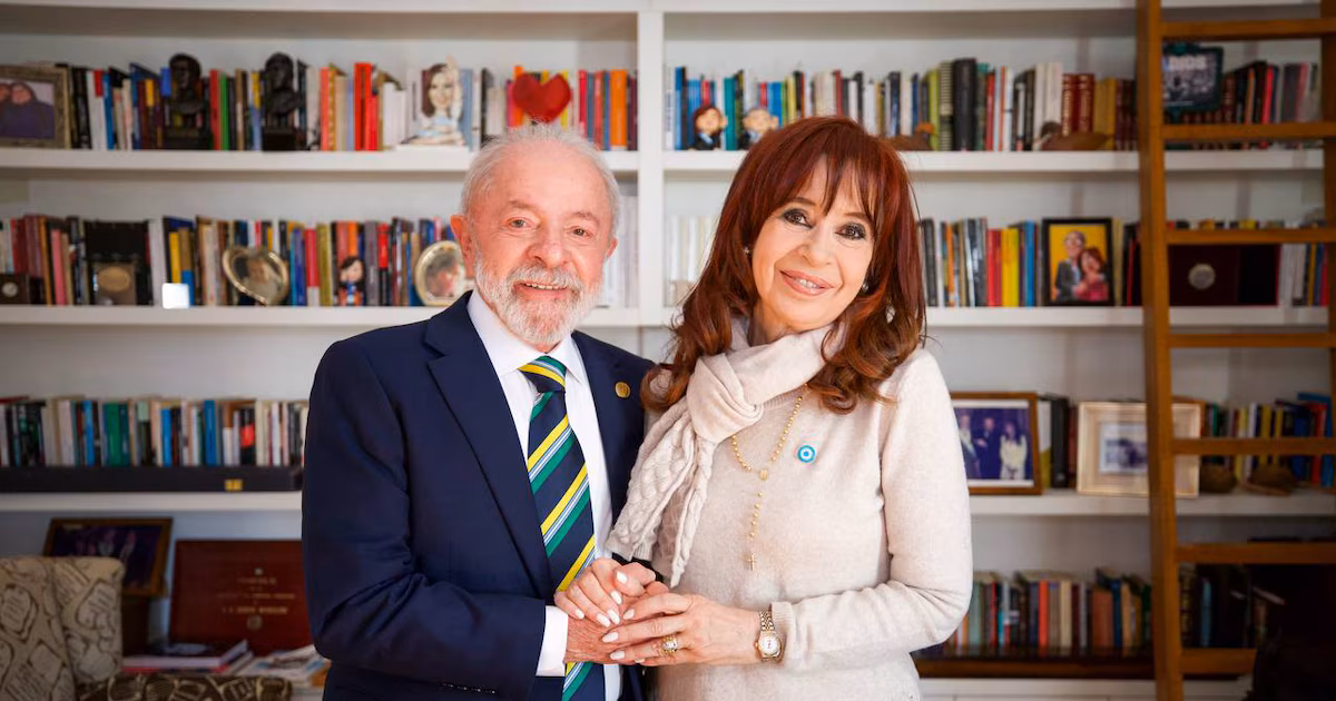 Cristina Kirchner contrata abogados de Lula da Silva para reforzar estrategia internacional contra su condena en caso vial