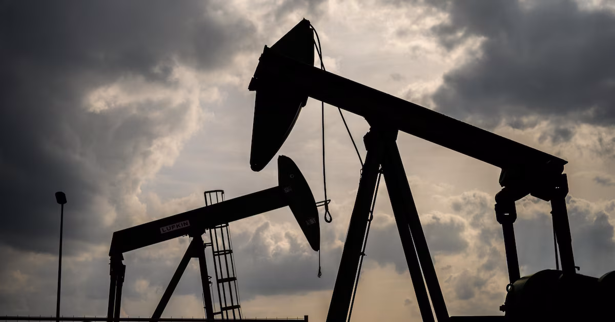El petróleo vuelve inesperadamente a los $100: cuáles son los pros y los contras para Argentina