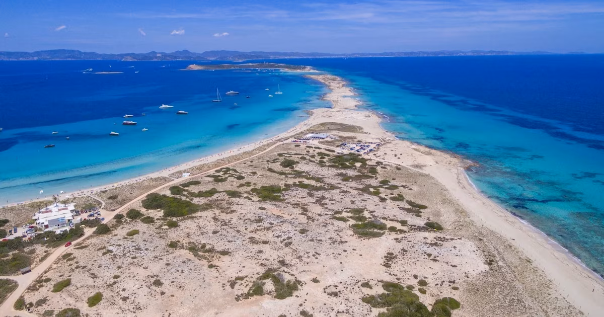 Formentera tiene las playas más bonitas del mundo: arena blanca, agua transparente y calma mediterránea 100% de calidad